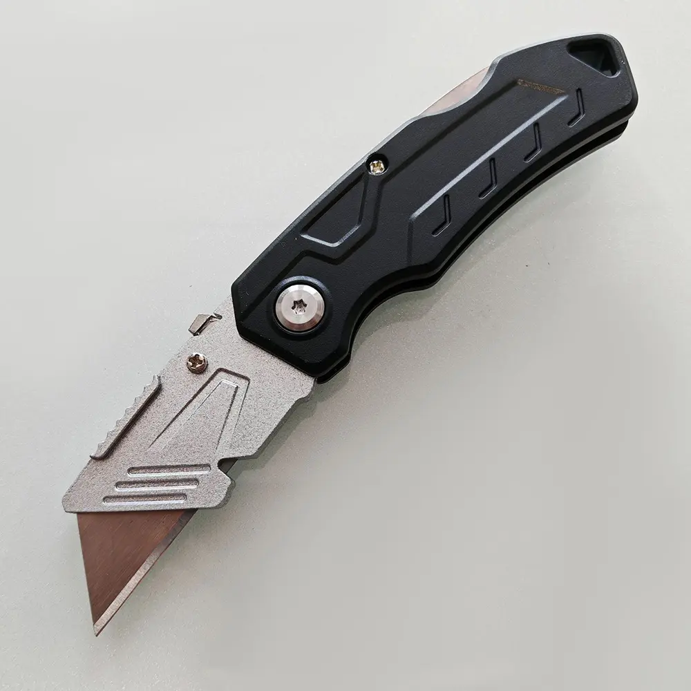 SK5 carpet cutting folding utility knife