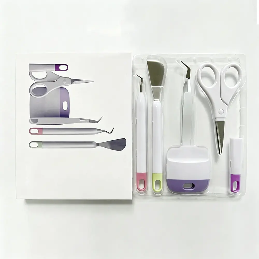 Precision safety scissors for craft vinyl